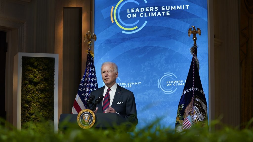 Саммит Байдена по изменению климата фокусируется на выбросах и экономике: NPR