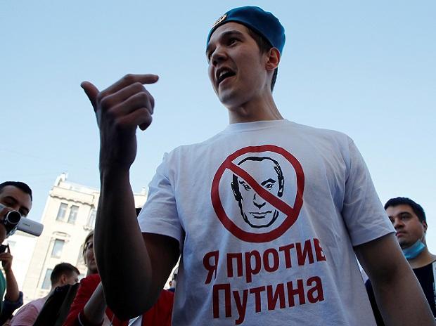 russia protest, putin, governor Sergei Furgal
