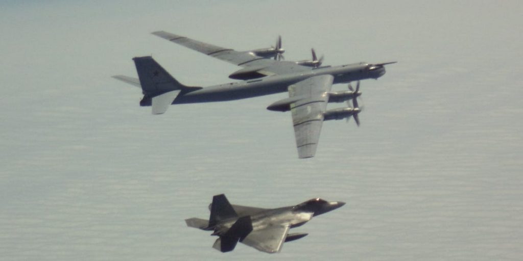 Как Россия более 60 лет удерживает Ту-95 на передовой