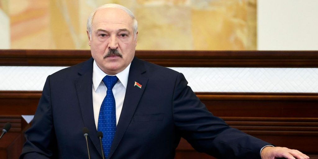 Изоляция приближает Лукашенко из Беларуси к Путину