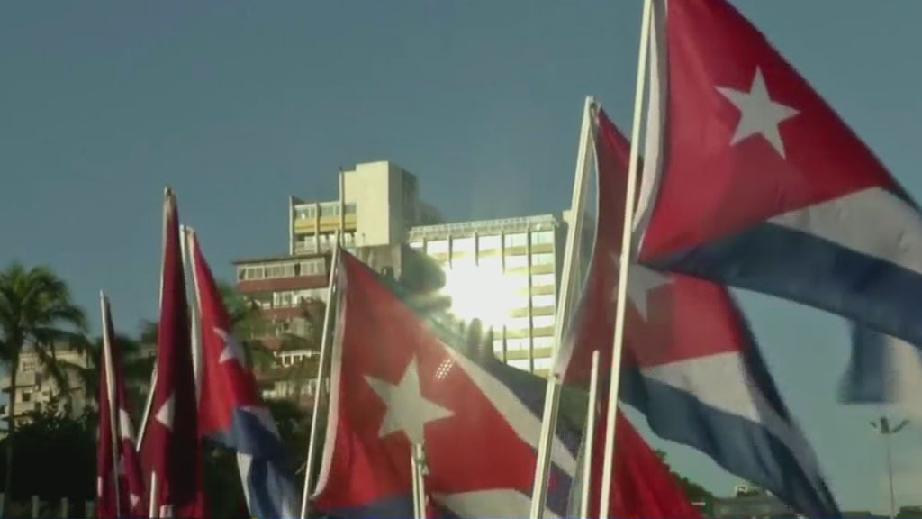 Последние реформы, направленные на открытие кубинской экономики, сопровождались той же старой историей на острове, но будет ли капитализм все еще существовать на этот раз?  - CBS Майами