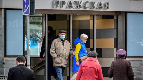 В России зафиксировано 822 случая смерти от коронавируса за один день - последние новости