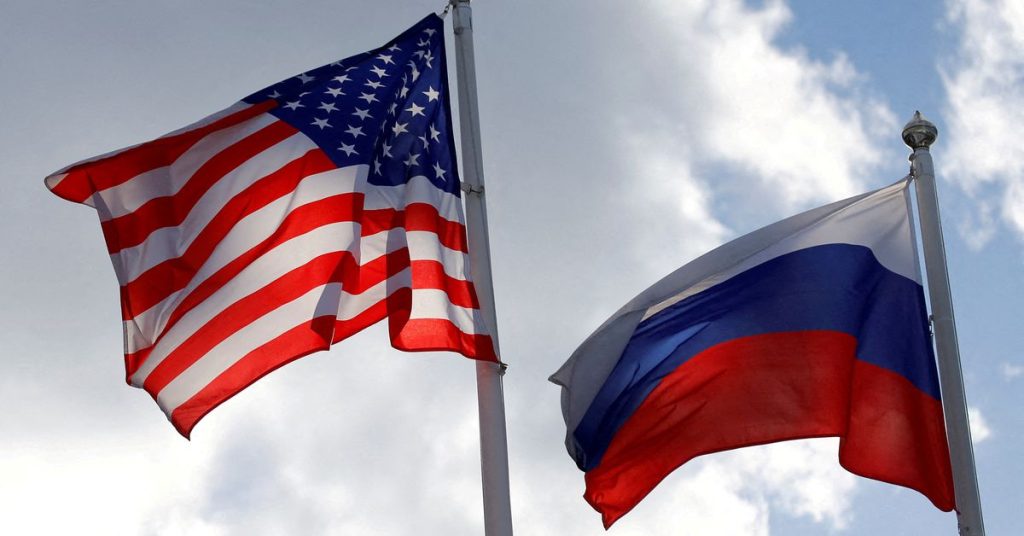 США открыты для переговоров с Россией о ракетных учениях и развертывании - официальный