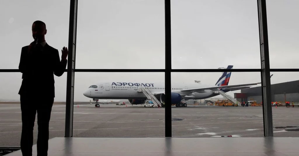 Европа и Канада стремятся закрыть небо для российских самолетов