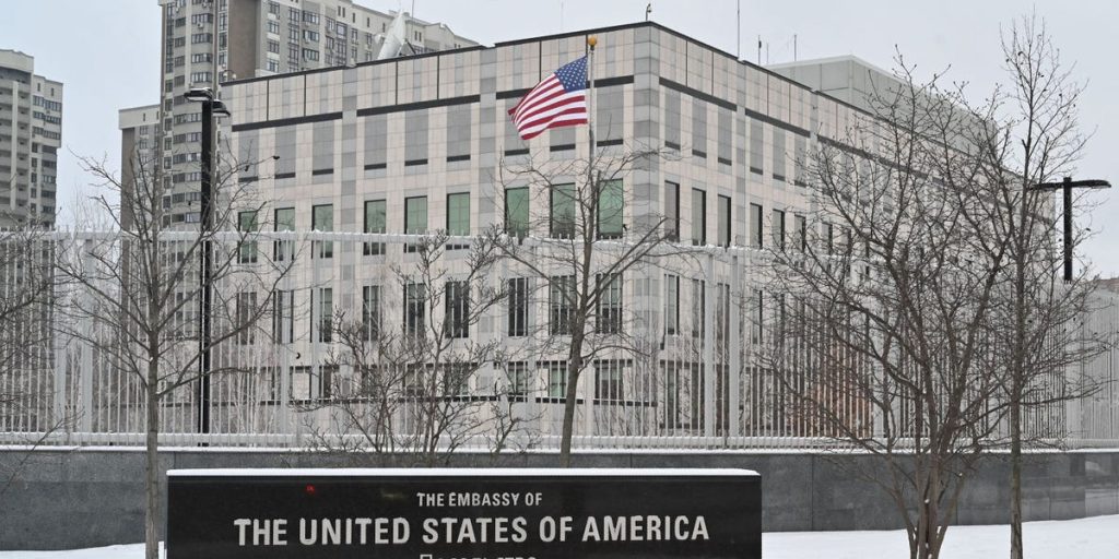 США готовятся эвакуировать посольство в Украине из-за опасений российского вторжения