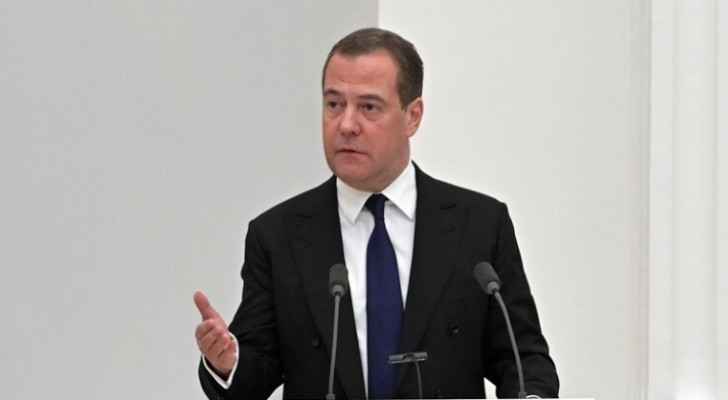 Medvedev: The Russian economy will not collapse