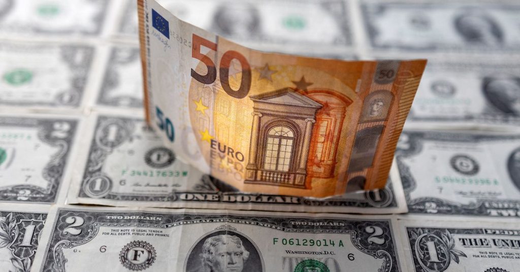 Поток российского газа поднял курс евро в преддверии заседания ЕЦБ по ставке