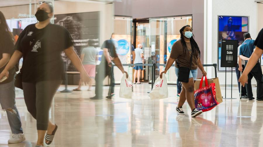 Прямые новости: потребительские цены в Канаде упали больше всего с начала пандемии