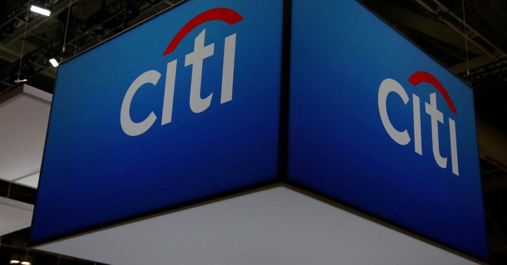 Citi продает российский портфель потребительских кредитов «Уралсибу»