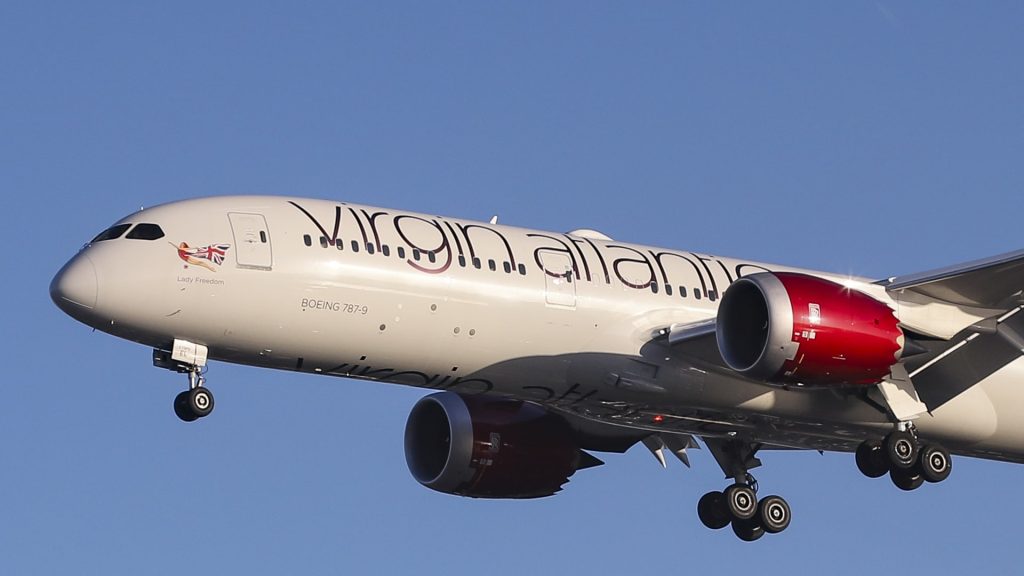 Virgin Atlantic приостанавливает полеты в Гонконге из-за закрытия воздушного пространства Россией