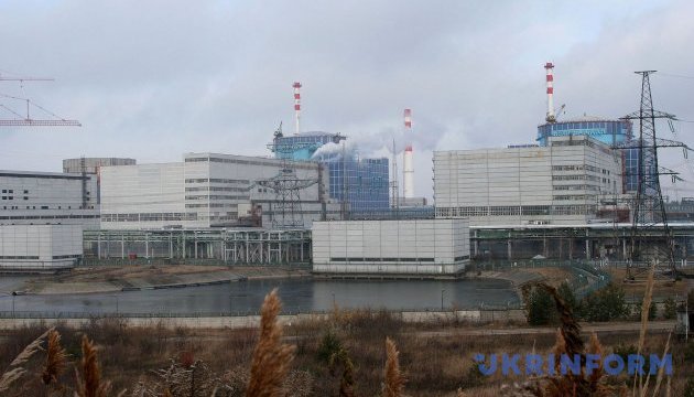 Хмельницкая АЭС лишилась доступа к электроэнергии из-за российских атак 15 ноября - МАГАТЭ