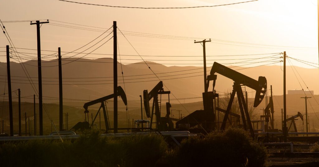 Цены на нефть падают, так как инвесторы опасаются замедления спроса на энергоносители
