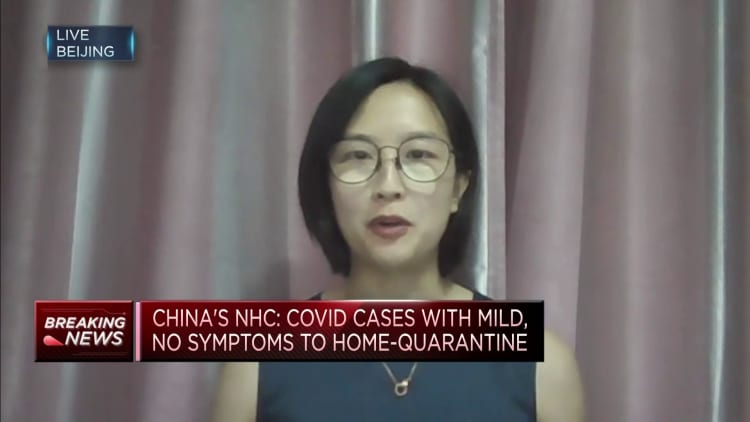 Китай ослабляет ограничения Covid на поездки внутри страны