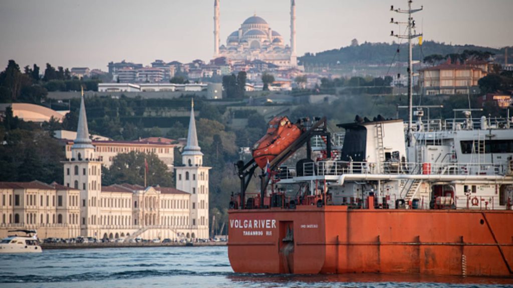 Турция останавливает нефть, не подпадающую под российские санкции, что усиливает опасения по поводу поставок энергоресурсов